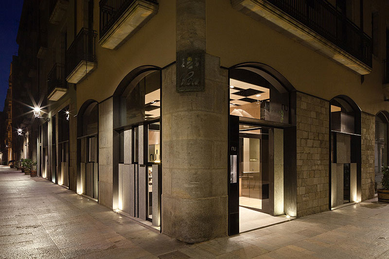 Girona Restaurant mit Steinverkleidung
